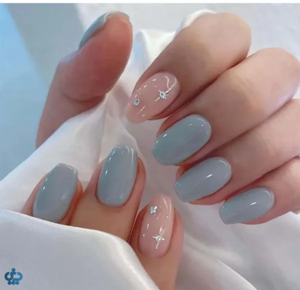  طرح ناخن شیک و باکلاس ۱۴۰۵ آبی