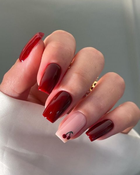 ناخن عروس قرمز