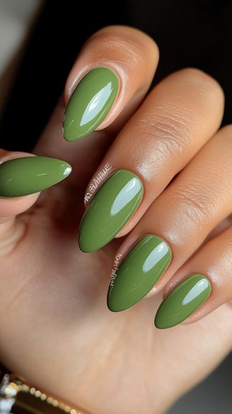 عکس طرح ناخن پاییزی شیک و باکلاس