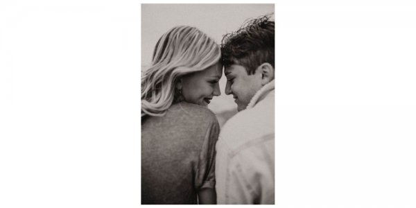  ژست عکس دونفره سلفی عاشقانه