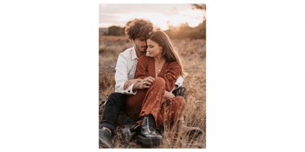  ژست عکس دونفره سلفی عاشقانه