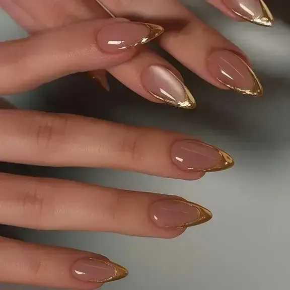  مدل ناخن ترند ۱۴۰۵