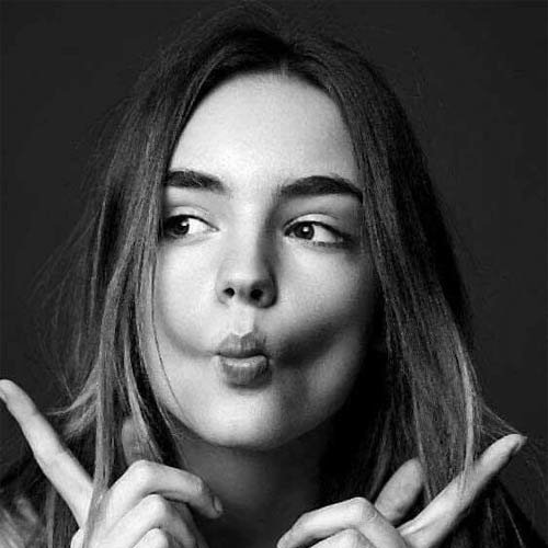  عکس چهره زن زیبا برای پروفایل