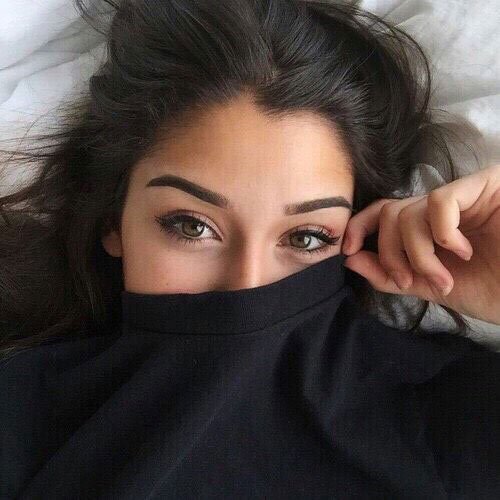  عکس چهره زن زیبا برای پروفایل