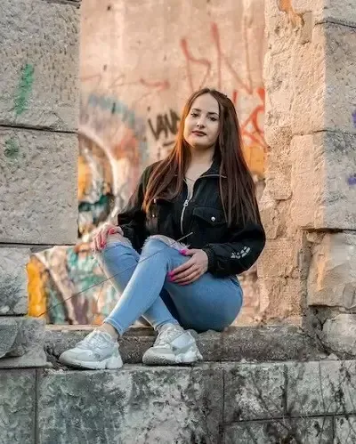  ژست عکاسی برای پروفایل