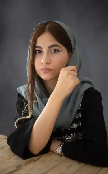  ژست عکاسی برای پروفایل