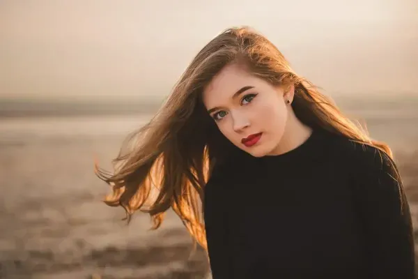 عکس ژست عکاسی برای پروفایل