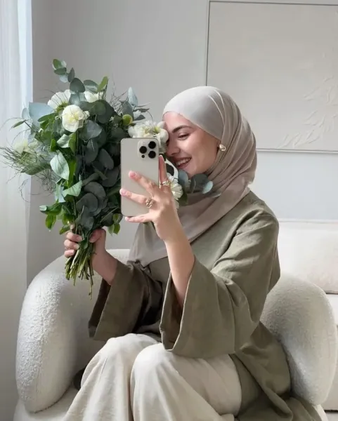 عکس دختر با حجاب لاکچری