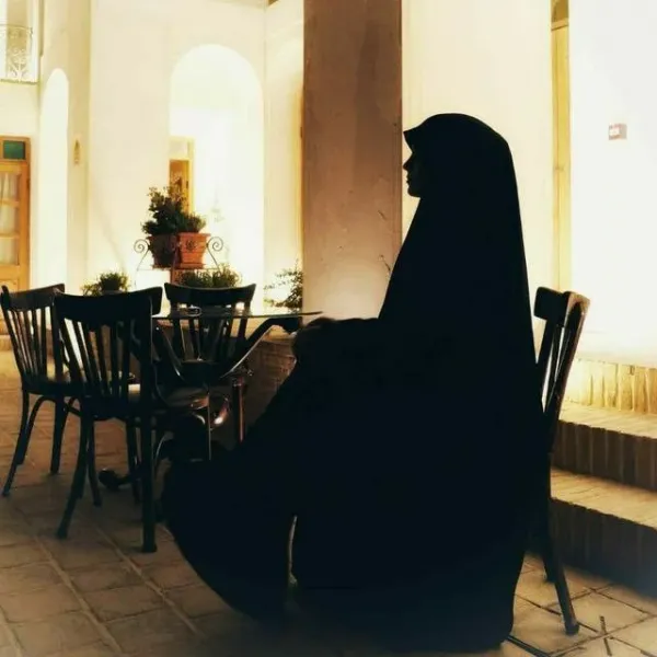 عکس دختر با حجاب لاکچری