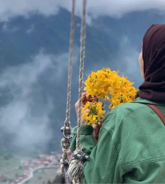 عکس دختر با حجاب لاکچری