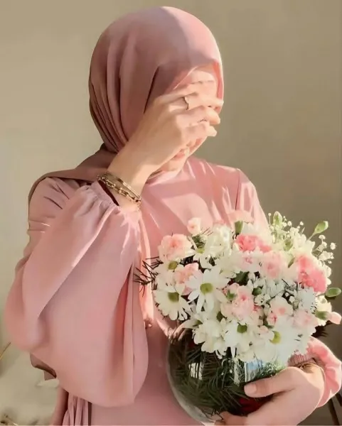 عکس دختر با حجاب لاکچری