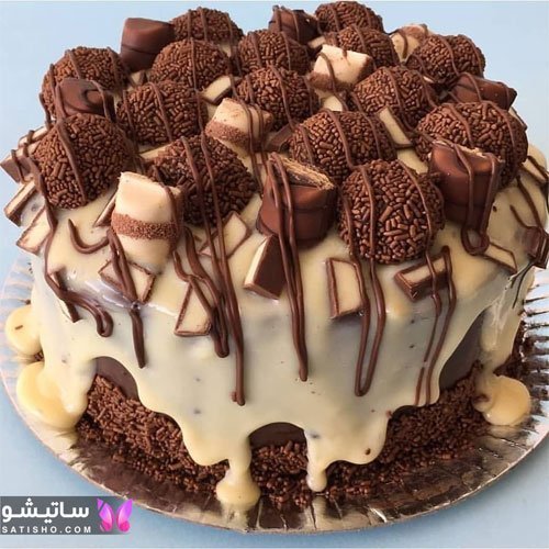  تزیین کیک شکلاتی تولد