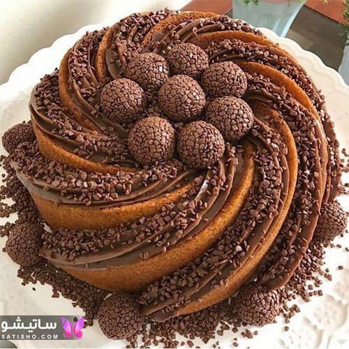  تزیین کیک شکلاتی تولد