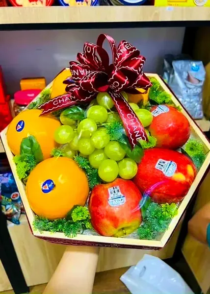 تزیین میوه عروس و داماد