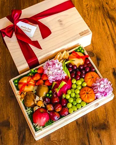تزیین میوه عروس و داماد