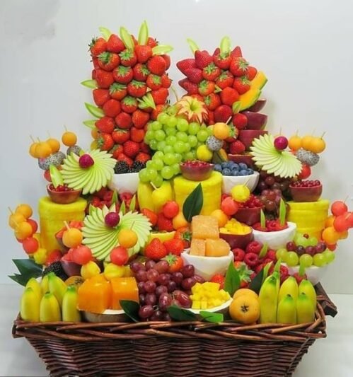 تزیین میوه نوبرانه برای عروس در سبد