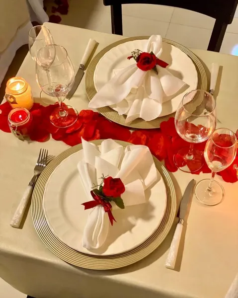  عکس میز شام لاکچری دونفره