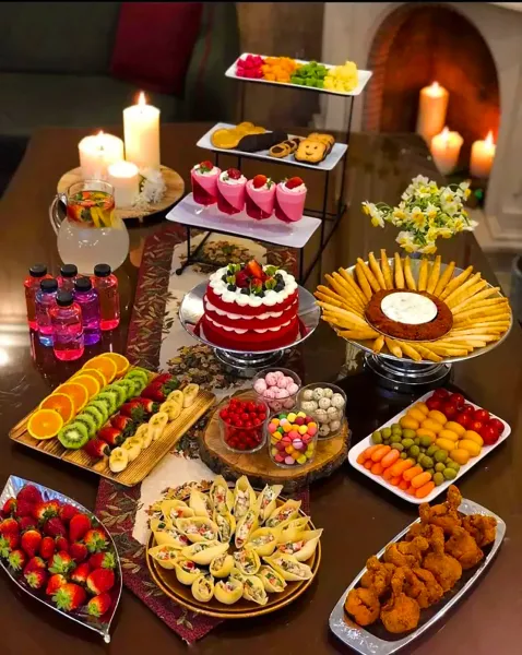  چیدمان میز پذیرایی لاکچری
