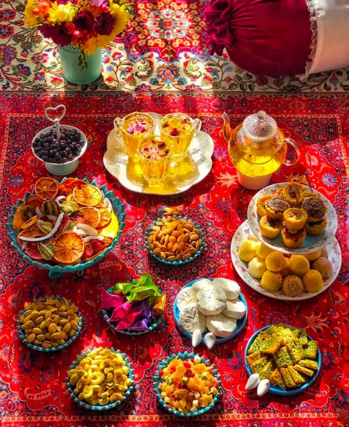 چیدمان میز پذیرایی لاکچری