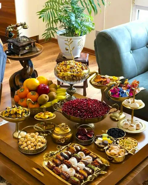  چیدمان میز پذیرایی لاکچری