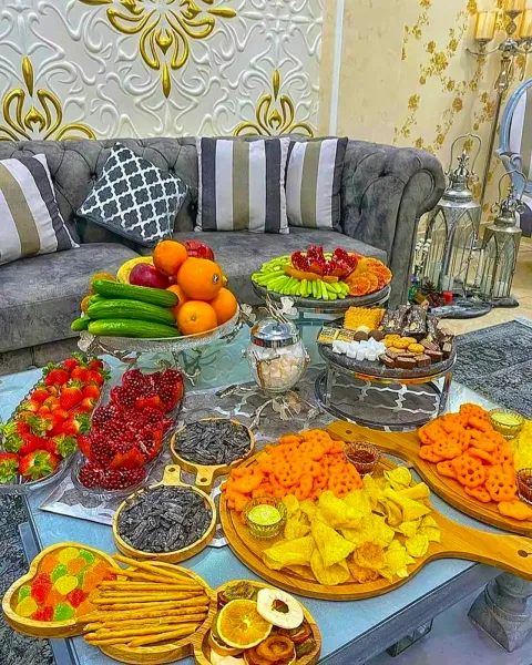  چیدمان میز پذیرایی لاکچری