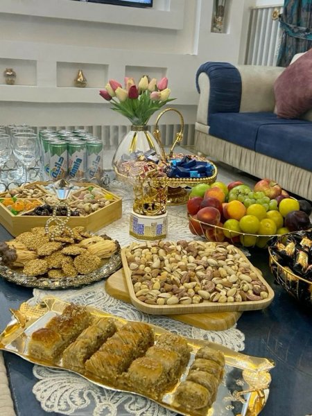  تزیین میز مهمانی ساده