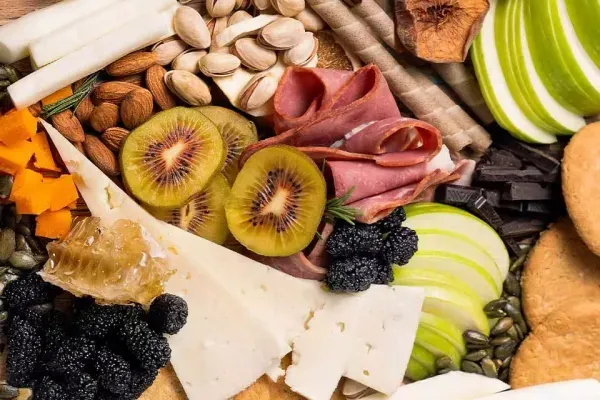  تزیین میز مزه برای تولد