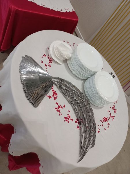  چیدمان میز شام سلف سرویس