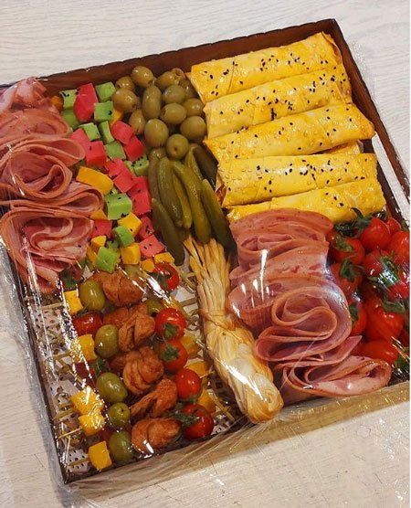  چیدمان میز مزه تولد