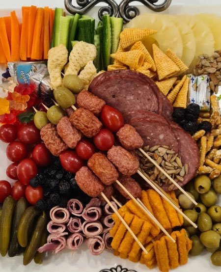  چیدمان میز مزه تولد