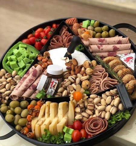  چیدمان میز مزه تولد