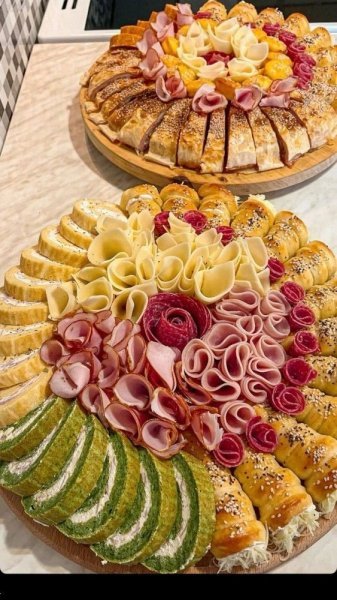  چیدمان میز مزه