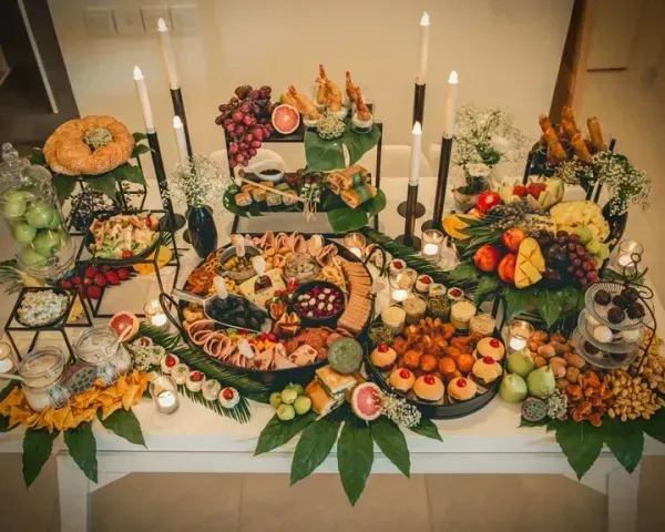  چیدمان میز مزه