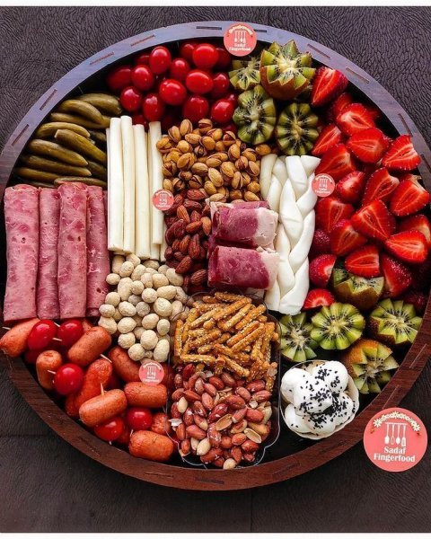  چیدمان میز مزه