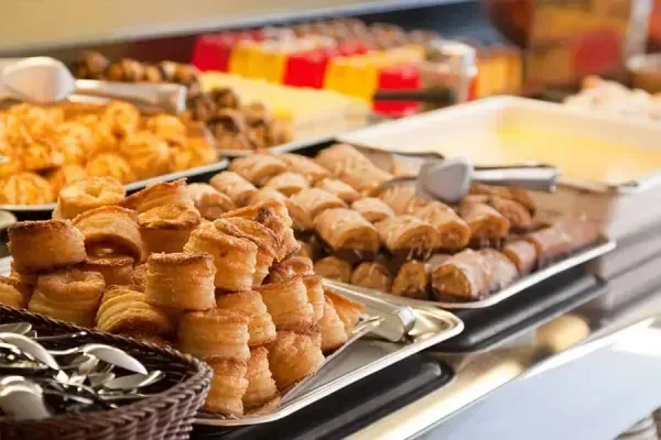 عکس میز صبحانه سنتی