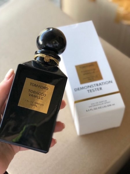  خوشبوترین و باکلاس ترین عطر زنانه