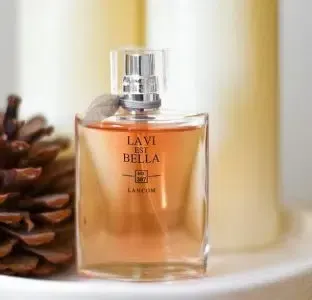  خوشبو ترین عطر زنانه با ماندگاری بالا