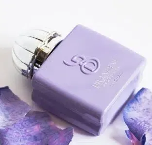  خوشبو ترین عطر زنانه با ماندگاری بالا