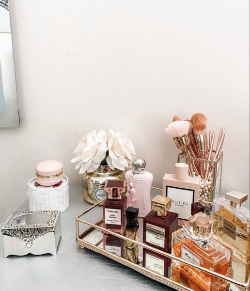  عکس لاکچری ترین عطر زنانه