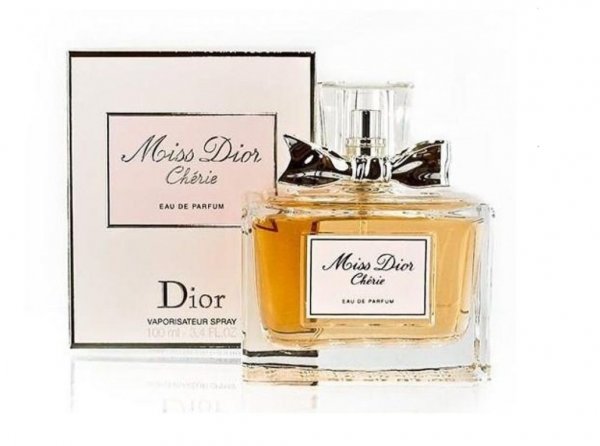 اسامی عطرهای زنانه با عکس