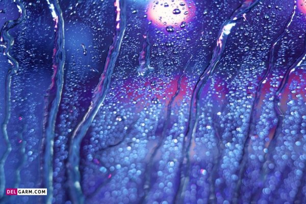 عکس باران روی شیشه ماشین در شب