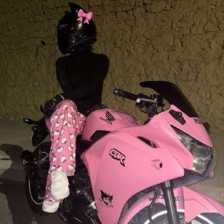 عکس کیوت صورتی