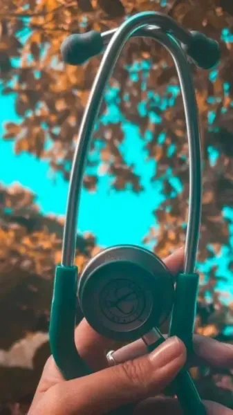  پروفایل پزشکی دخترونه اینستا