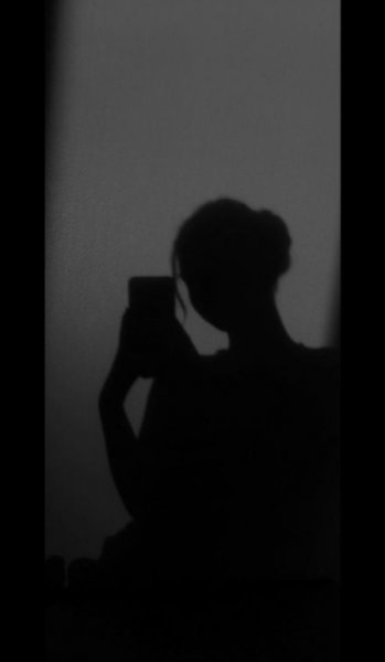 عکس دخترانه برای تصویر زمینه