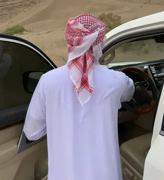  عکس پسر بلوچ پولدار
