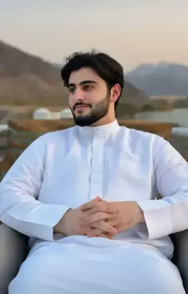  عکس پسر بلوچ با ماشین