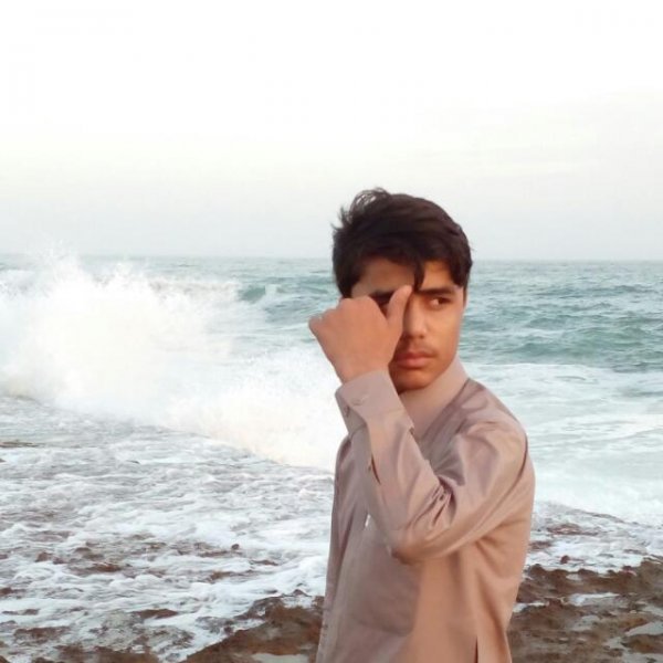 عکس پسر بلوچ پولدار