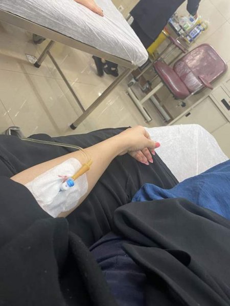  عکس سرم دست دختر تپل