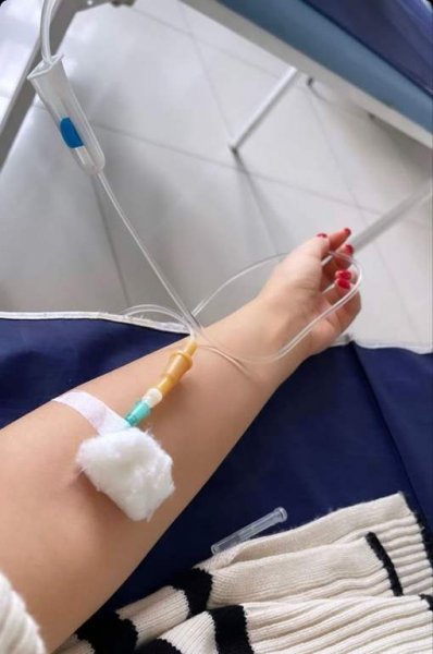  عکس سرم دست دختر تپل