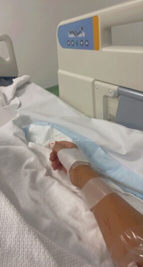  عکس سرم دست دختر تپل